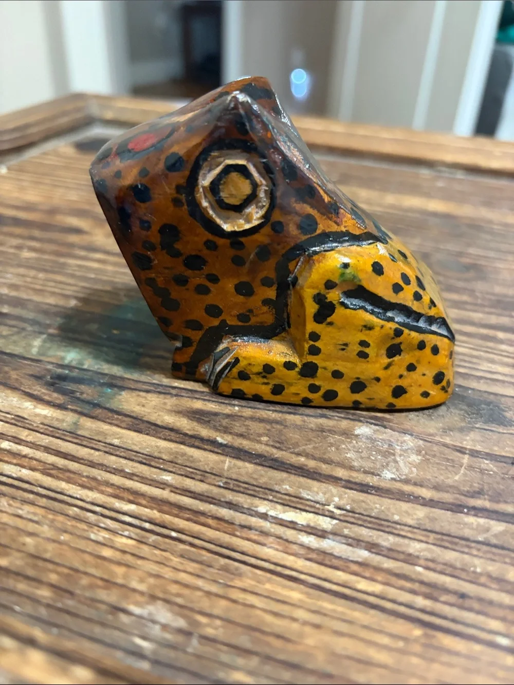 Hand carved and painted wood frog - Picture 2 of 5